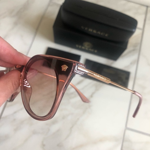 🔥NEW VERSACE SUNGLASSES 🔥 - Picture 9 of 12